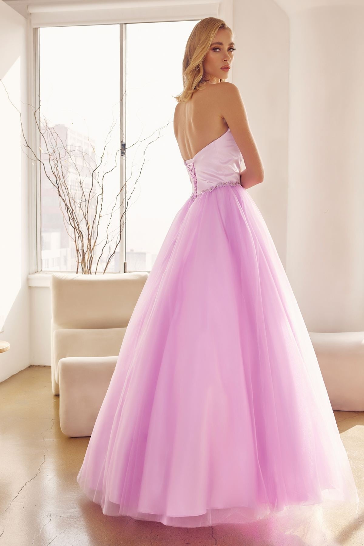 Juliet 265 Vestido de Gala Acampanado sin Tirantes con Cinturón de Cuentas