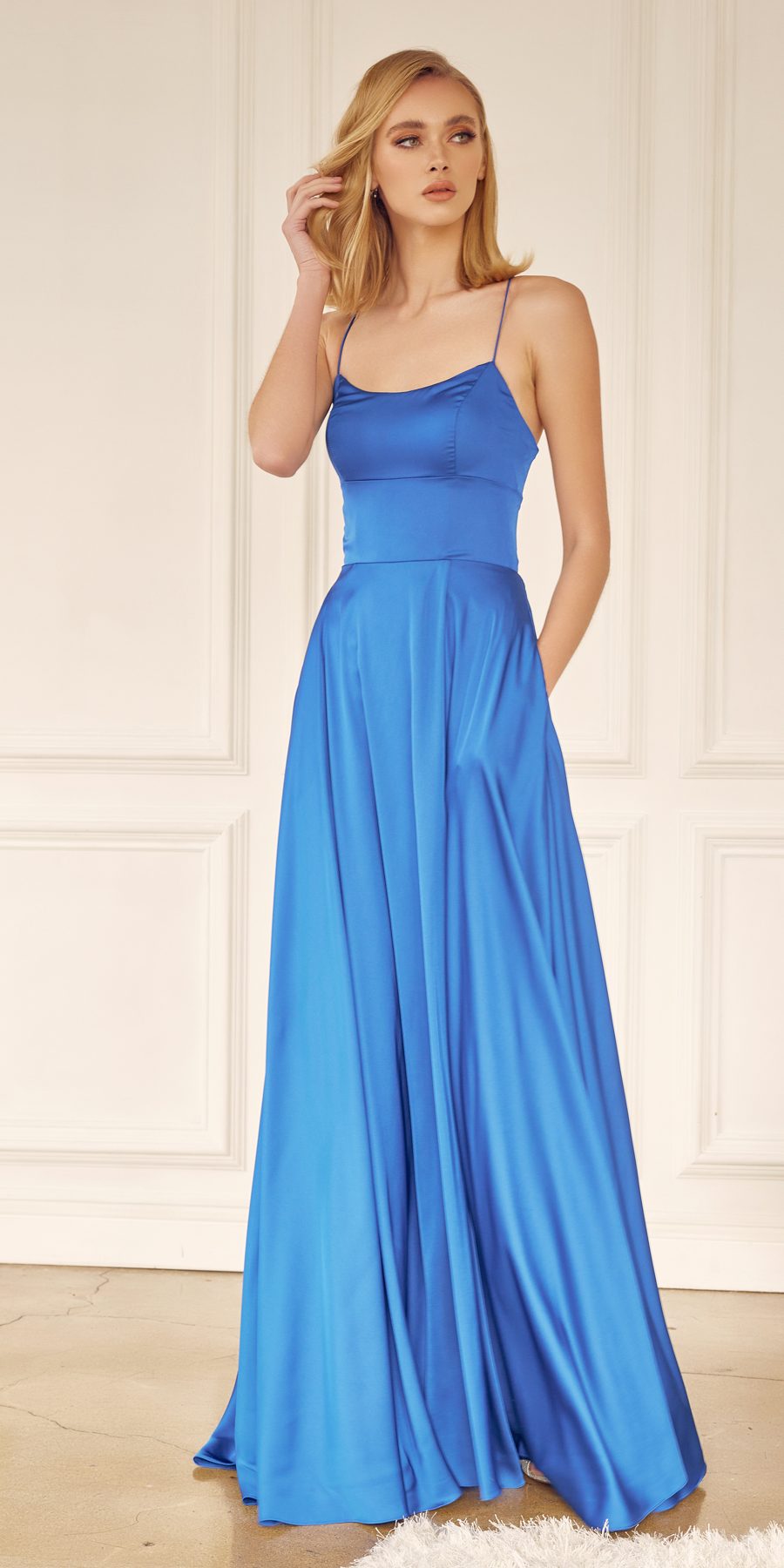 Julieta 278 – Vestido de gala formal de satén con corte A y bolsillos laterales
