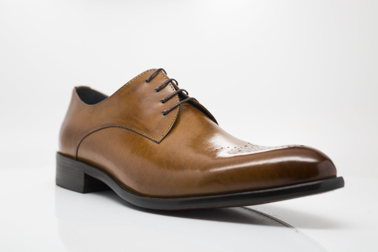 Carrucci Burnished Calfskin Oxford - Cognac