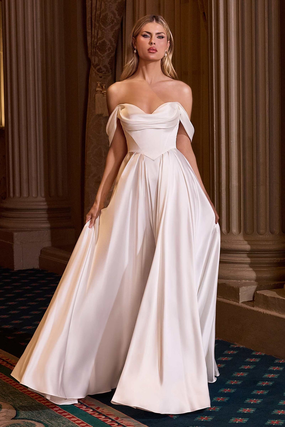 Vestido de novia de satén Ladivine 7449W con corte A, corpiño ajustado y escote de hombros caídos