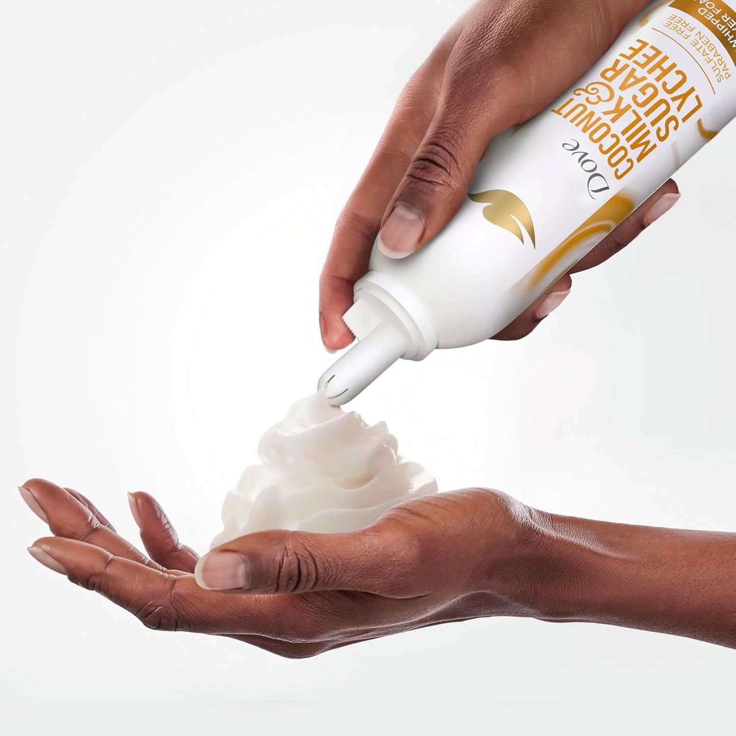 Espuma de Ducha Batida Dove Coco & Lichi para Mujer para una Piel Suave e Hidratada 307 g