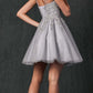 Vestido de fiesta corto con bordados y purpurina, modelo Juliet 857