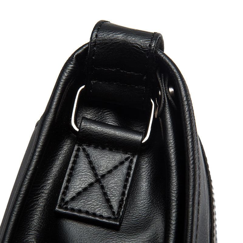 Men's Retro Imitation Leather One Zipper Pouch Men's Messenger Bags
