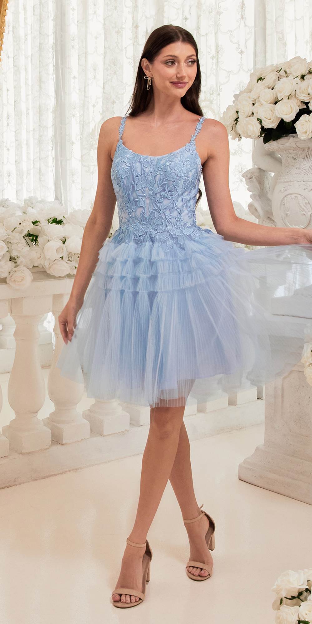 Vestido de cóctel corto de tul con cuello redondo, corte A y volantes Ladivine 9310