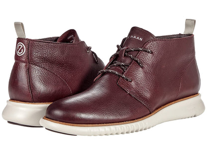 Bota Chukka 2.Zerogrand Cole Haan para Hombre, color Pinot/Dove Gray, talla 11.5