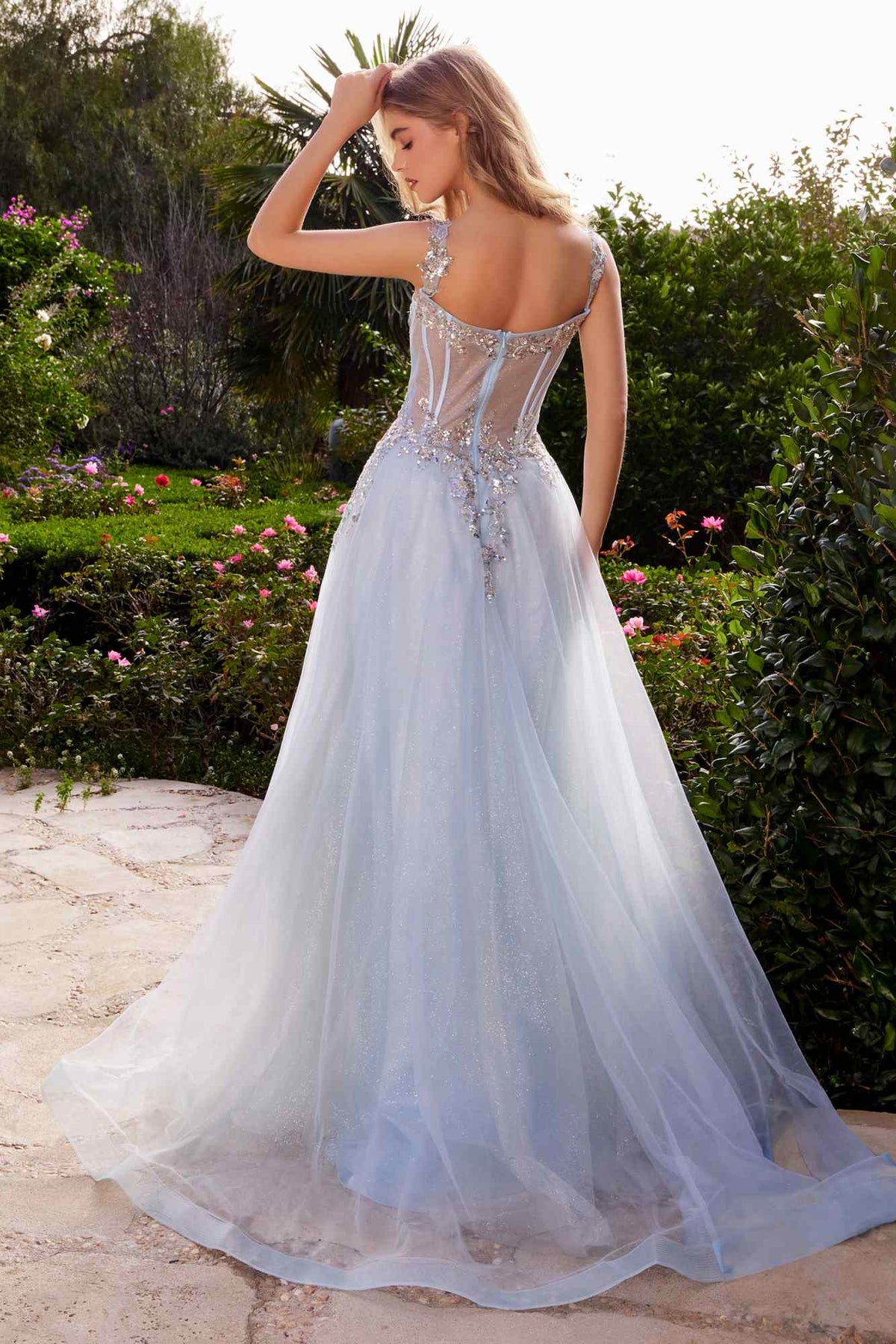 Vestido de gala largo de línea A de tul adornado Andrea & Leo A1258