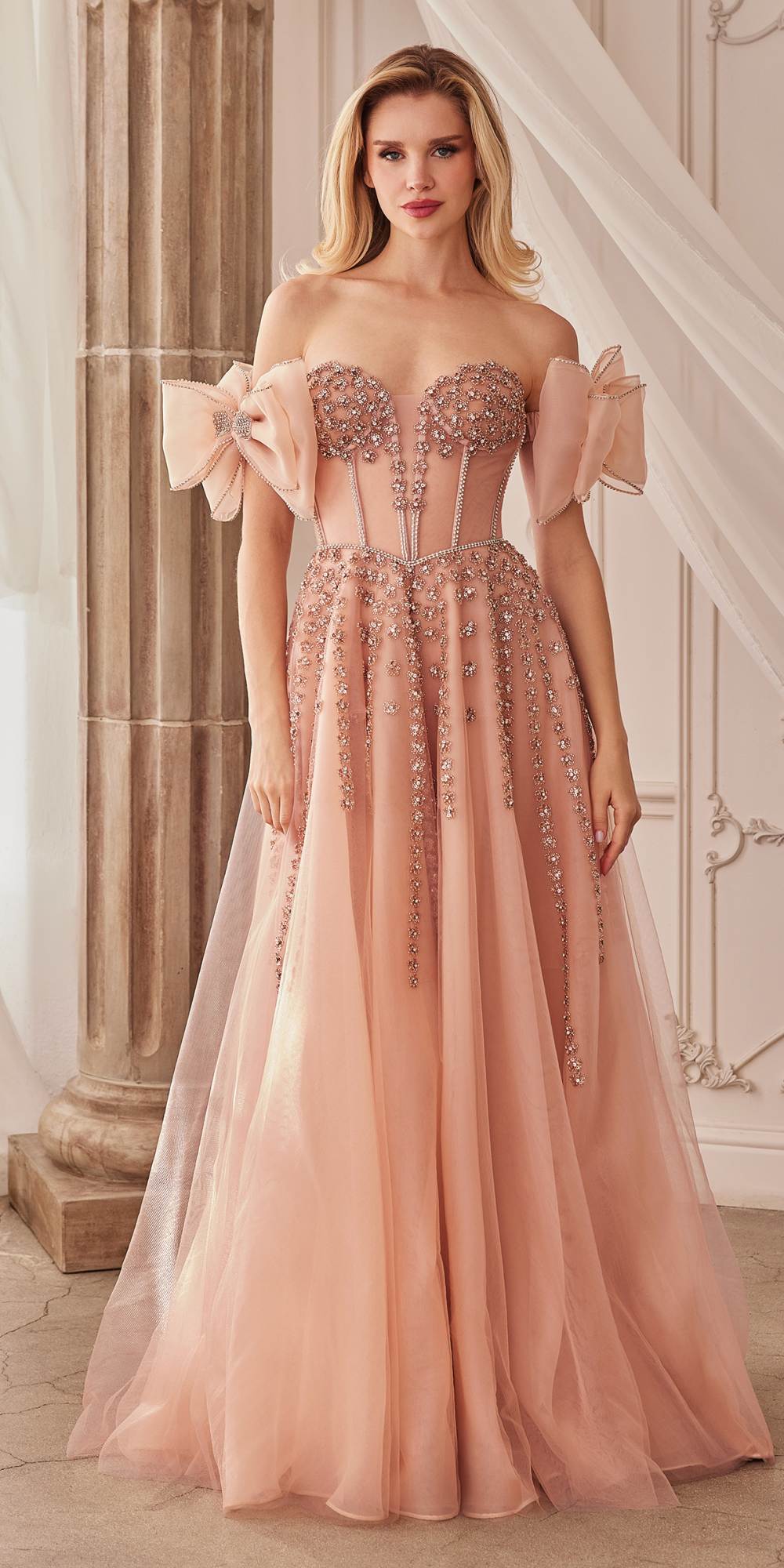Vestido Largo Strapless con Cuentas y Brazaletes de Lazo Andrea & Leo A1338