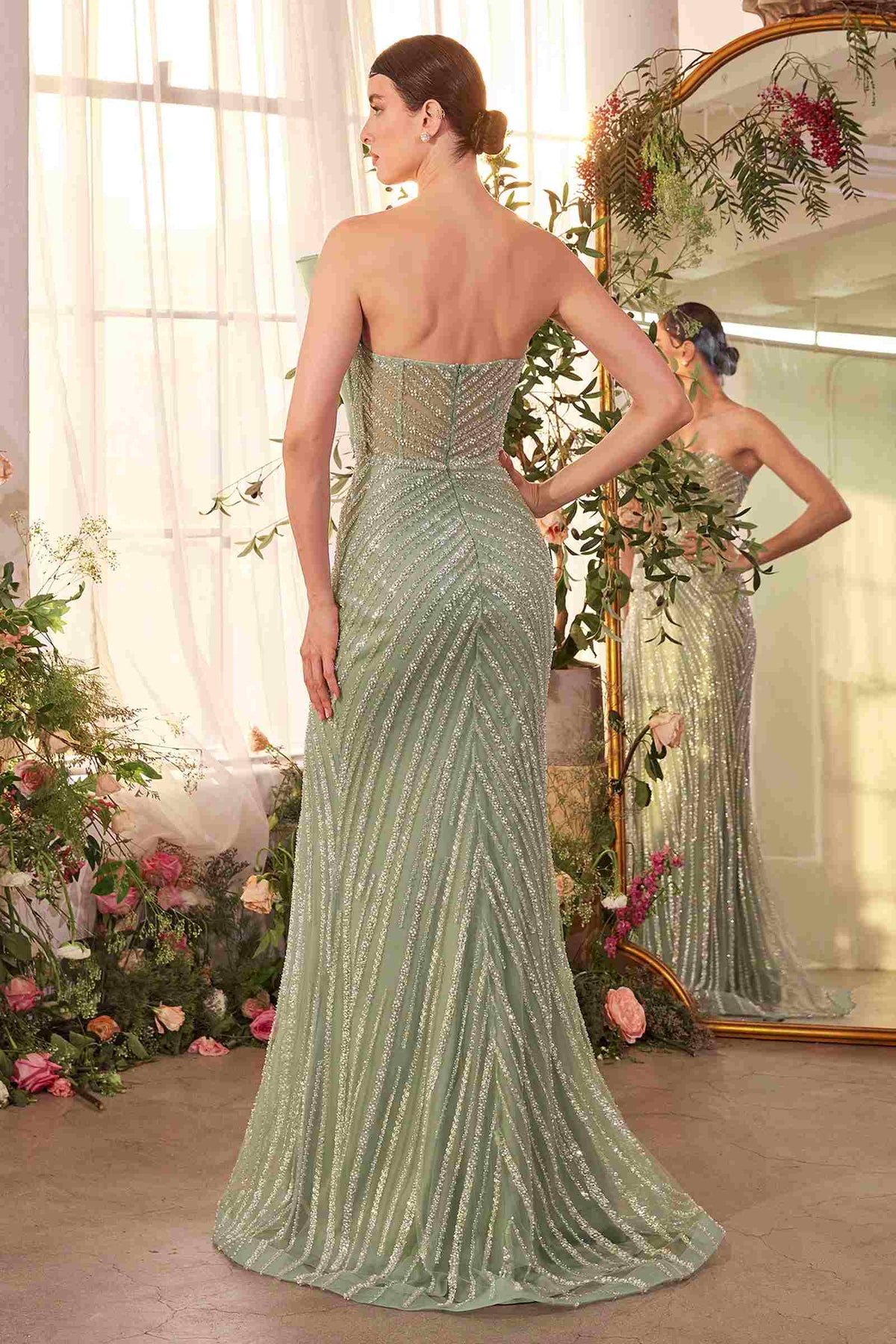 Vestido Andrea & Leo A1436 con cuerpo plisado de abanico y perlas ajustado