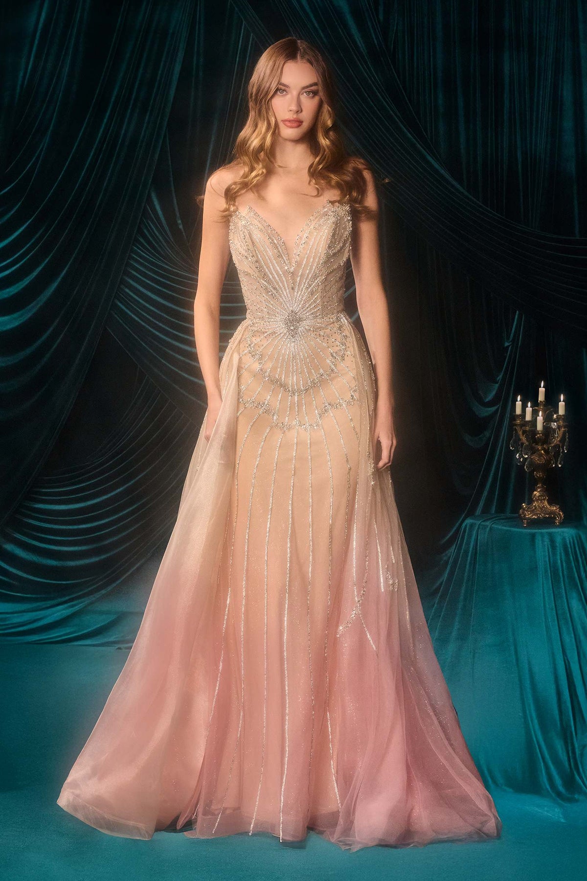 Vestido de noche formal Andrea & Leo A1508 ajustado con sobrefalda escalonada y patrón degradado
