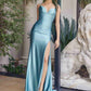 Vestido sin mangas de raso con escote corazón y abertura Nox Anabel A1588