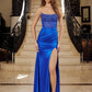 Vestido sin tirantes con cuentas y abertura Nox Anabel A1596