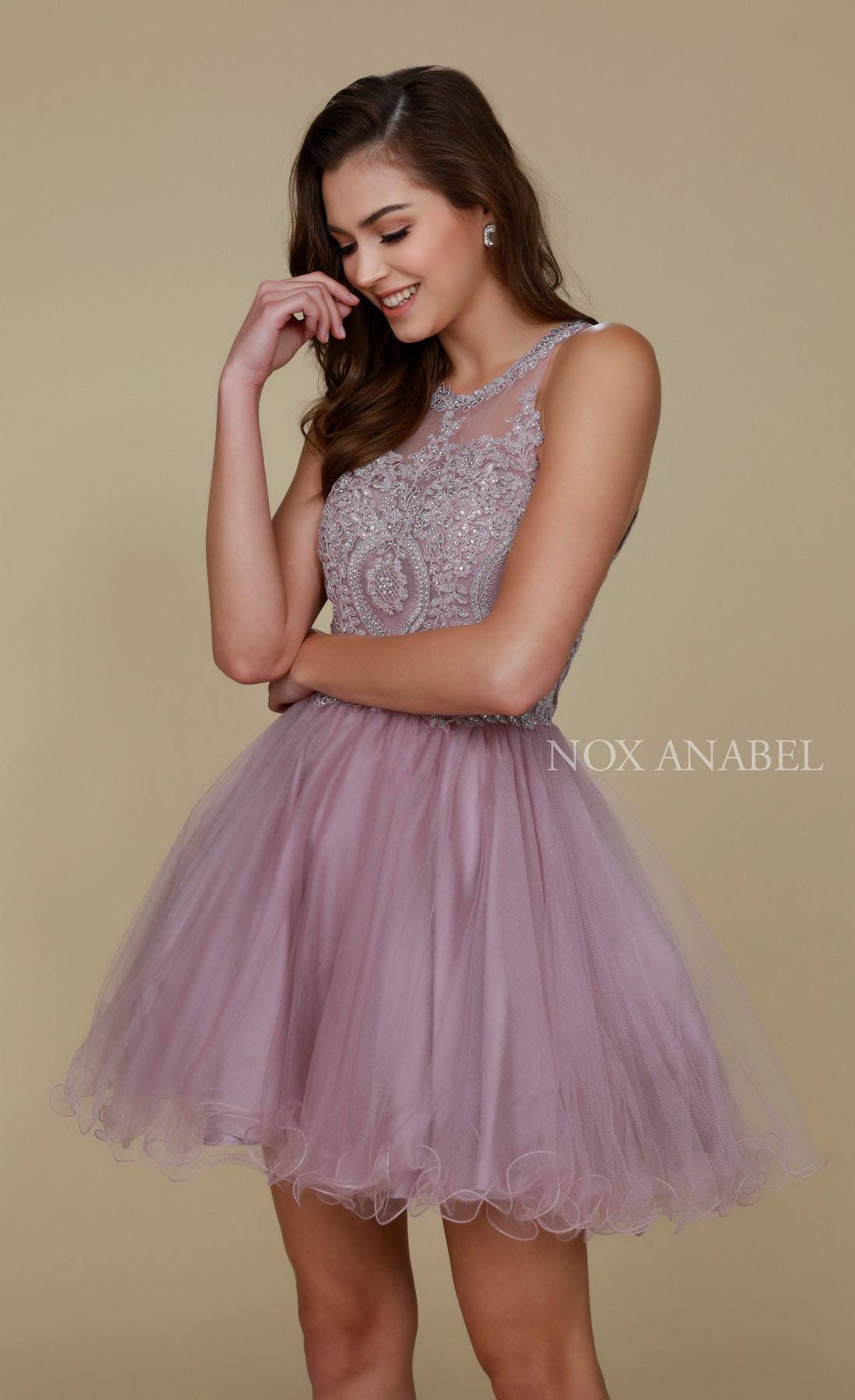 LIQUIDACIÓN - Vestido corto Nox Anabel B652 con falda de tul acampanada (Talla Pequeña)