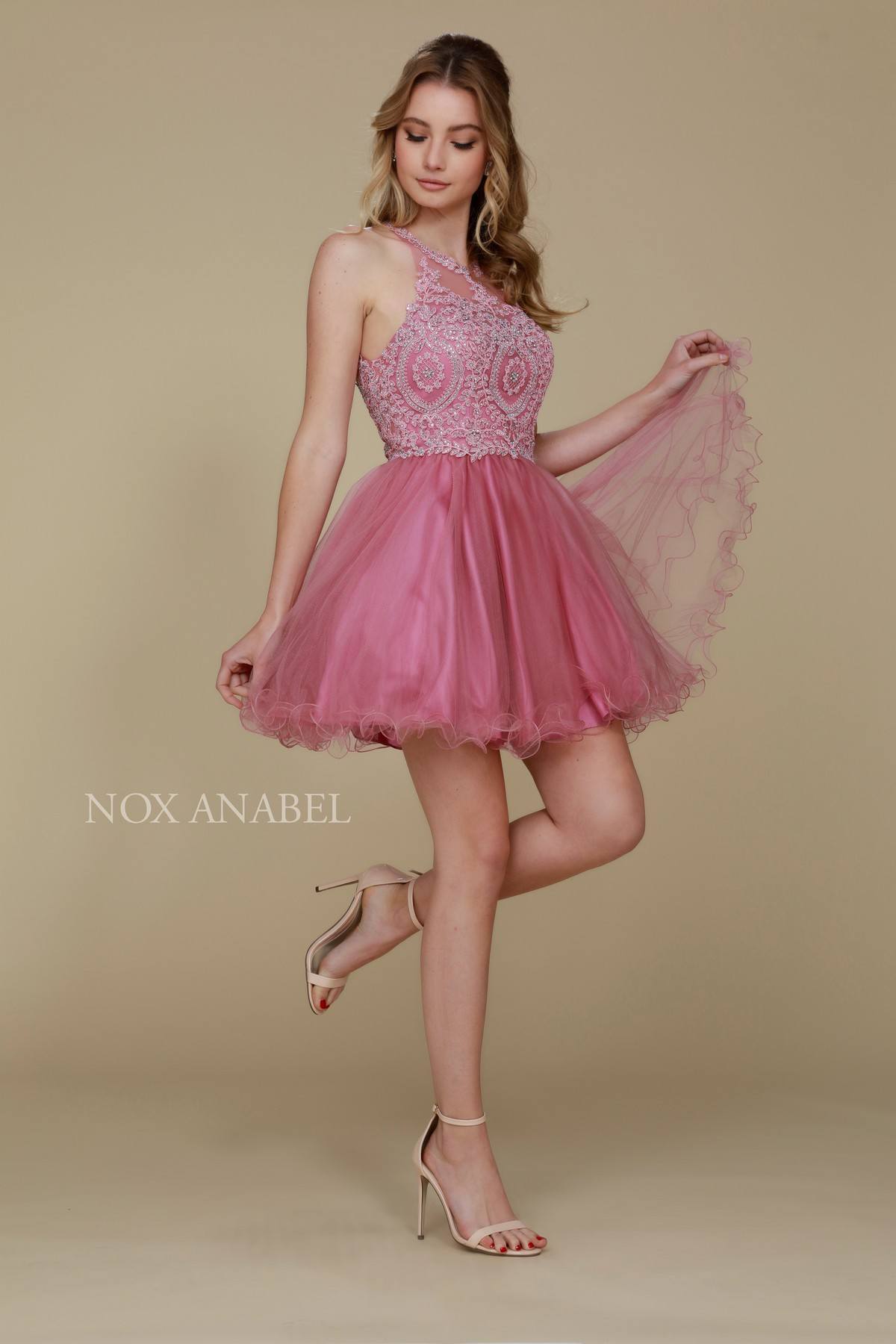 LIQUIDACIÓN - Vestido corto Nox Anabel B652 con falda de tul acampanada (Talla Pequeña)