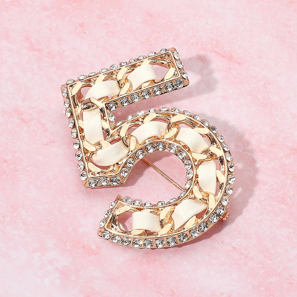 Rhinestone Rim Faux Leather Threaded Number Five Pin Brooch