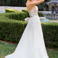 Vestido de noche sin tirantes con escote corazón, apliques florales 3D y corte en A Ladivine C174W