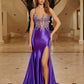 Vestido de gala Nox Anabel C1831 entallado de jersey brillante con adornos de pedrería
