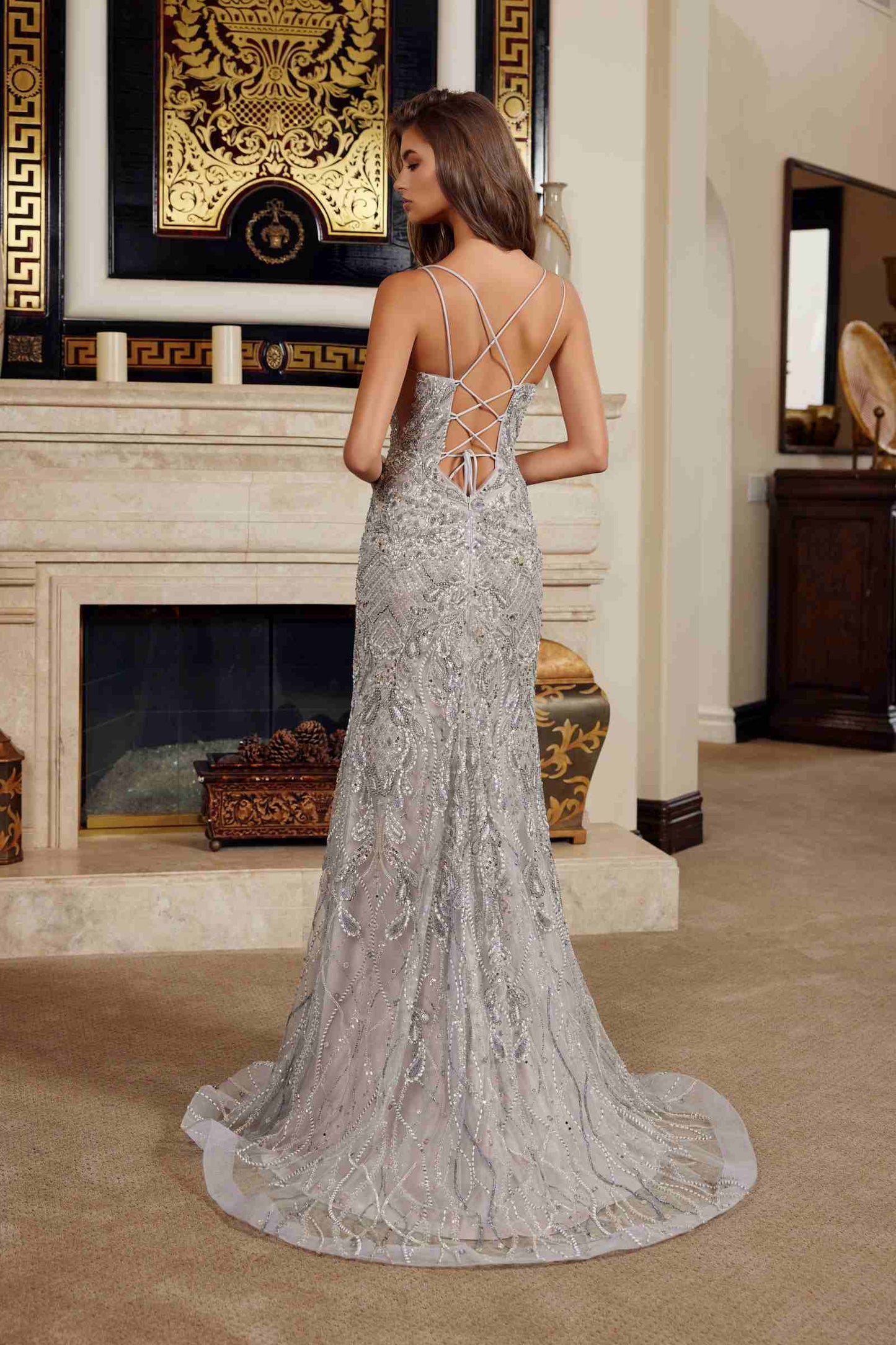 Nox Anabel C1834 Vestido de Noche Ajustado con Adornos de Cuentas y Escote en Pico