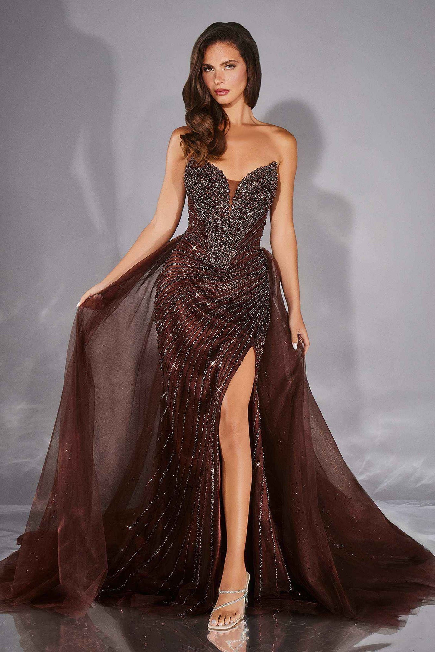 Ladivine CC492 Cautivador Vestido Ajustado con Sobrefalda de Tul Desmontable y Cuentas