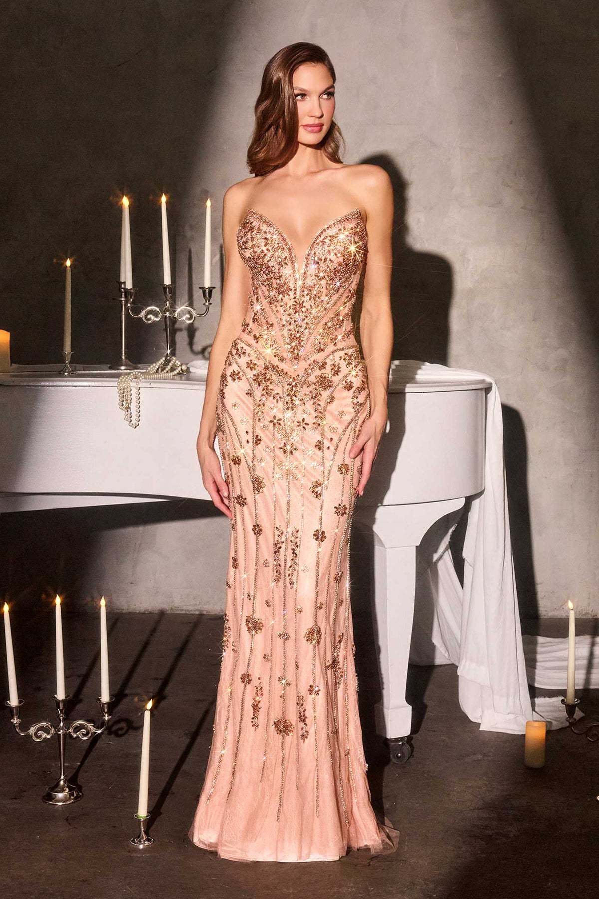 Ladivine CC8271 Vestido Ajustado de Gala con Adornos de Cristales