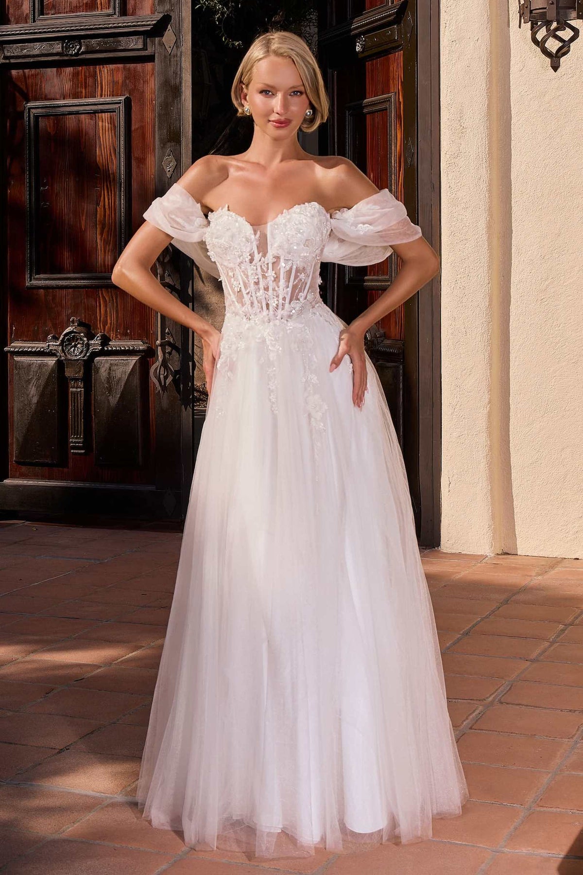 Vestido de gala de tul con corsé y hombros descubiertos, con apliques florales, Ladivine CD2426W
