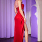 Vestido Ladivine CD375 de satén ajustado con aberturas