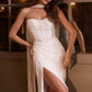 Vestido de novia de chifón ajustado Ladivine CD383W sin tirantes con escote pronunciado
