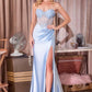 Vestido de satén entallado Ladivine CD405 con cautivadoras aplicaciones florales 3D