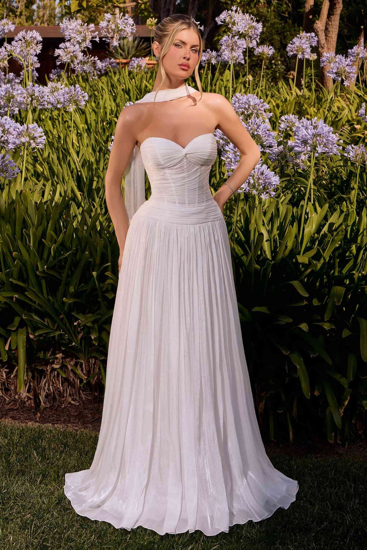 Vestido de Fiesta sin Tirantes Escote Corazón con Pliegues Línea A Brillante Ladivine CD414W