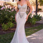 Vestido de novia Ladivine CD643W sin tirantes con cuentas y sobrefalda de tul