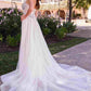 Vestido de novia Ladivine CD643W sin tirantes con cuentas y sobrefalda de tul