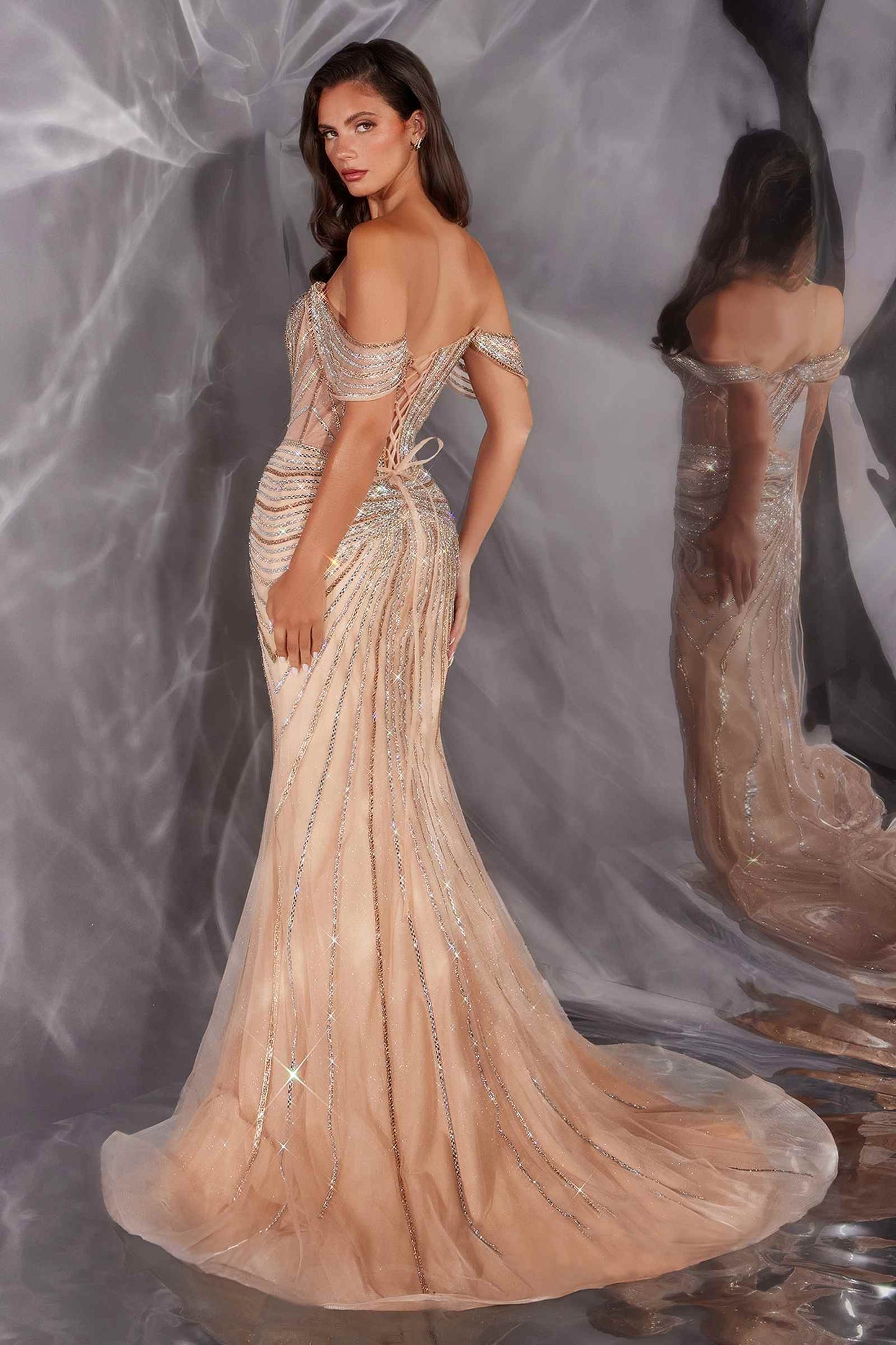 Vestido de noche estilo sirena Ladivine CD654 con hombros descubiertos, purpurina, corpiño encorsetado ajustado