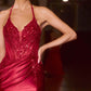 Vestido de satén elástico con cuello halter pronunciado y pedrería Ladivine CD690