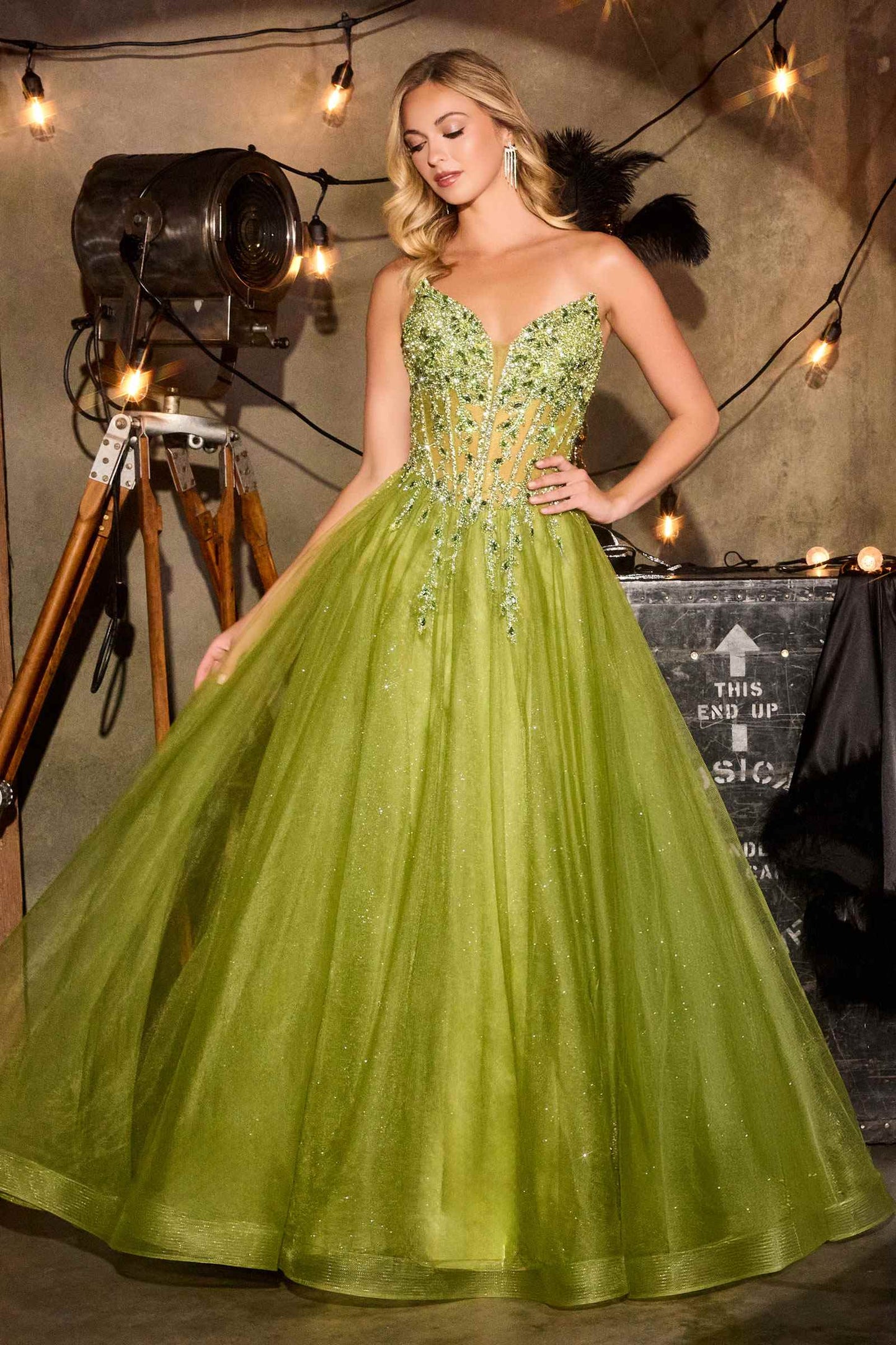 Vestido de fiesta formal Ladivine CD721 sin tirantes, corte A, escote corazón y corpiño estilo corsé