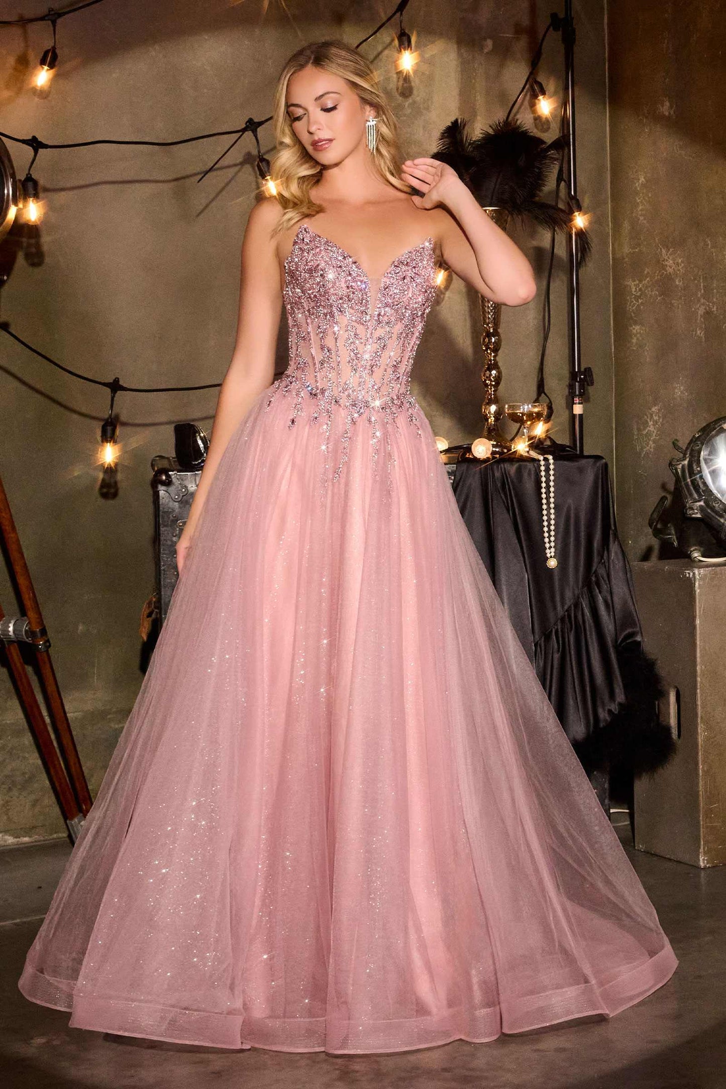 Vestido de fiesta formal Ladivine CD721 sin tirantes, corte A, escote corazón y corpiño estilo corsé
