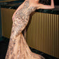 Vestido de noche ajustado sin tirantes Ladivine CD723 con escote pronunciado y detalles florales