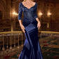 Vestido de Noche Ajustado de Satén Elástico con Escote Bordado Ladivine CD731