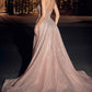 LIQUIDACIÓN - Vestido largo de noche Ladivine CD863 de tul ajustado con cuentas color champán rosado (Talla 10)