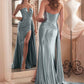 Cinderella Divine CDS441 Vestido largo de satén con cuello de pico, sexi abertura lateral y fajín lateral