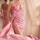 Cinderella Divine CDS441 Vestido largo de satén con cuello de pico, sexi abertura lateral y fajín lateral