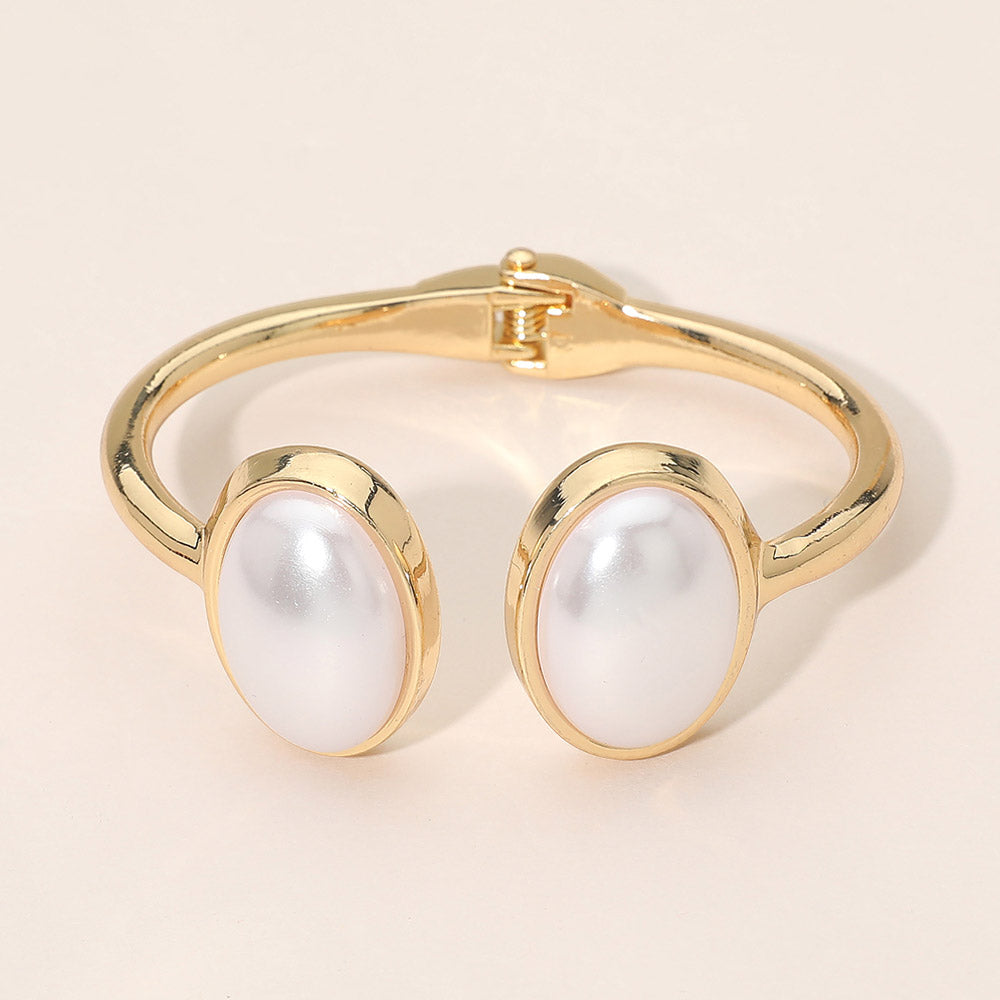 Brazalete Abisagrado Ovalado con Punta de Perla