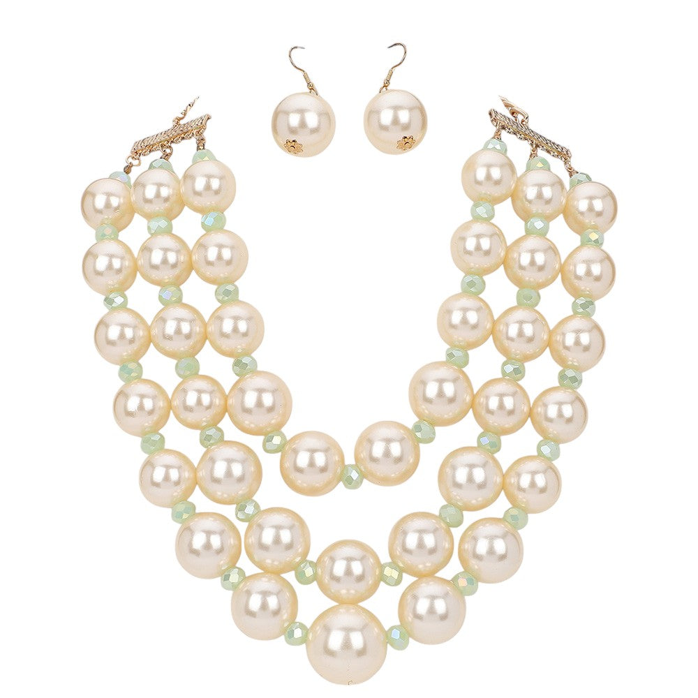 Triple Layered Chunky Pearl Necklace
