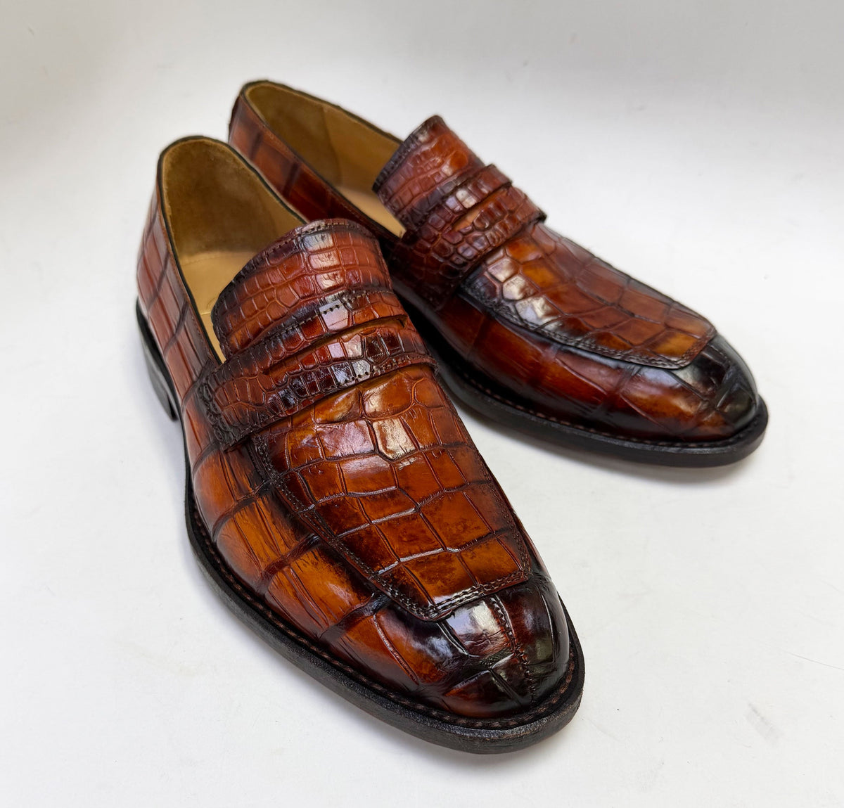 Mocasín Maurice Detroit de caimán personalizado - Whiskey