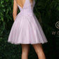 Vestido corto Nox Anabel E779 con escote en V pronunciado y corpiño bordado