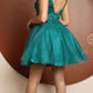 Vestido corto Nox Anabel E779 con escote en V pronunciado y corpiño bordado