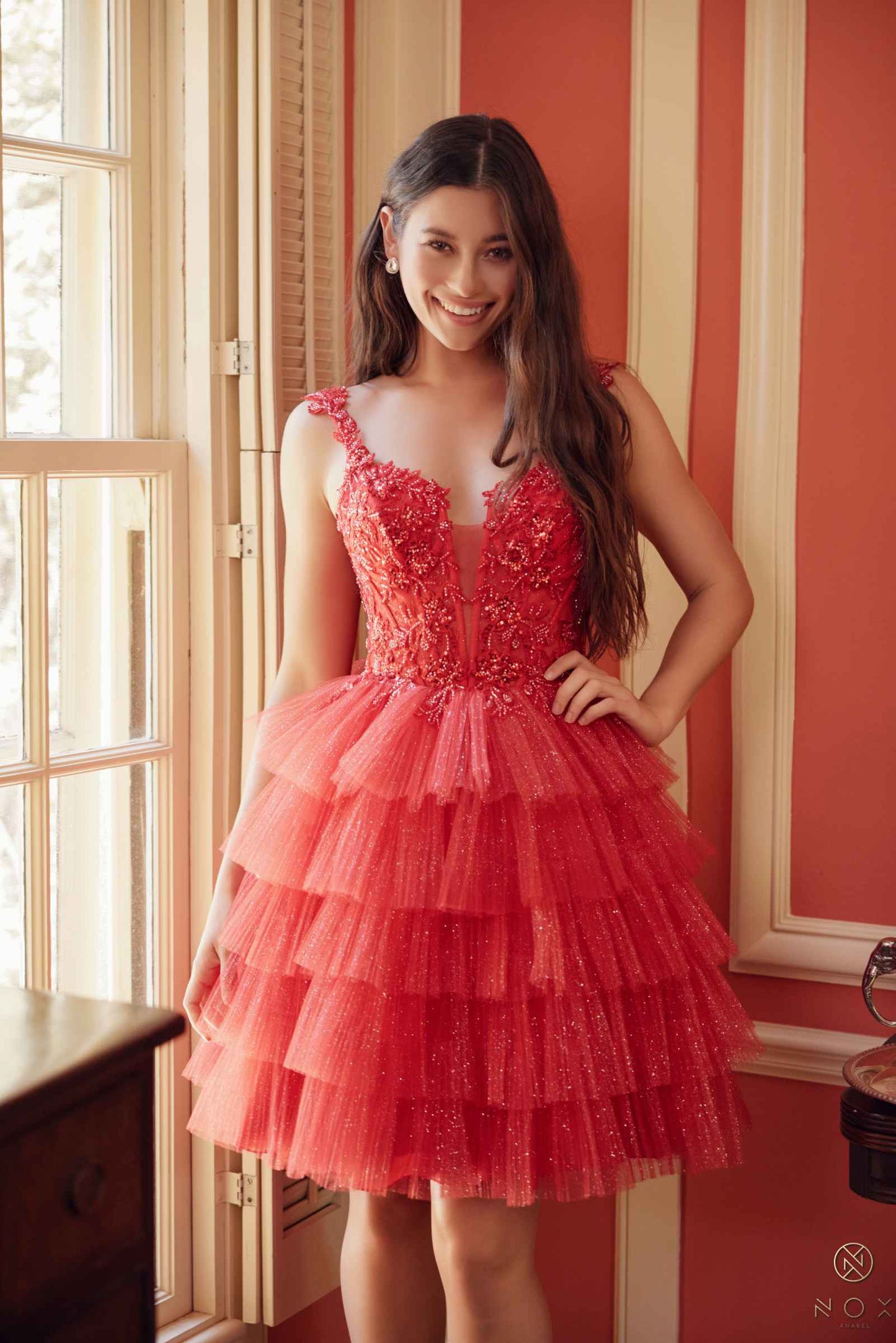 Vestido de Noche Corto con Volantes Escalona dos Anabel E904