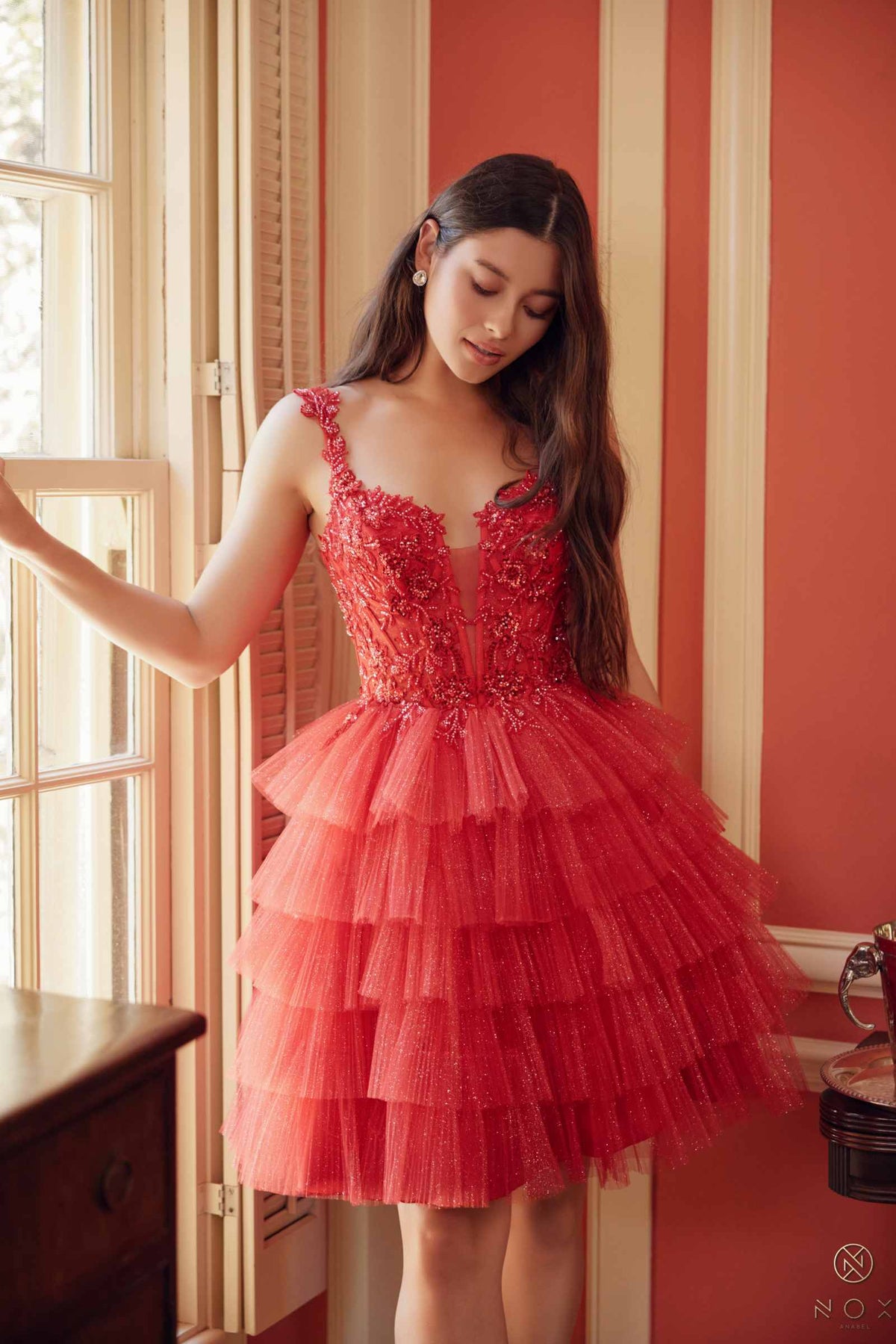 Vestido de Noche Corto con Volantes Escalona dos Anabel E904