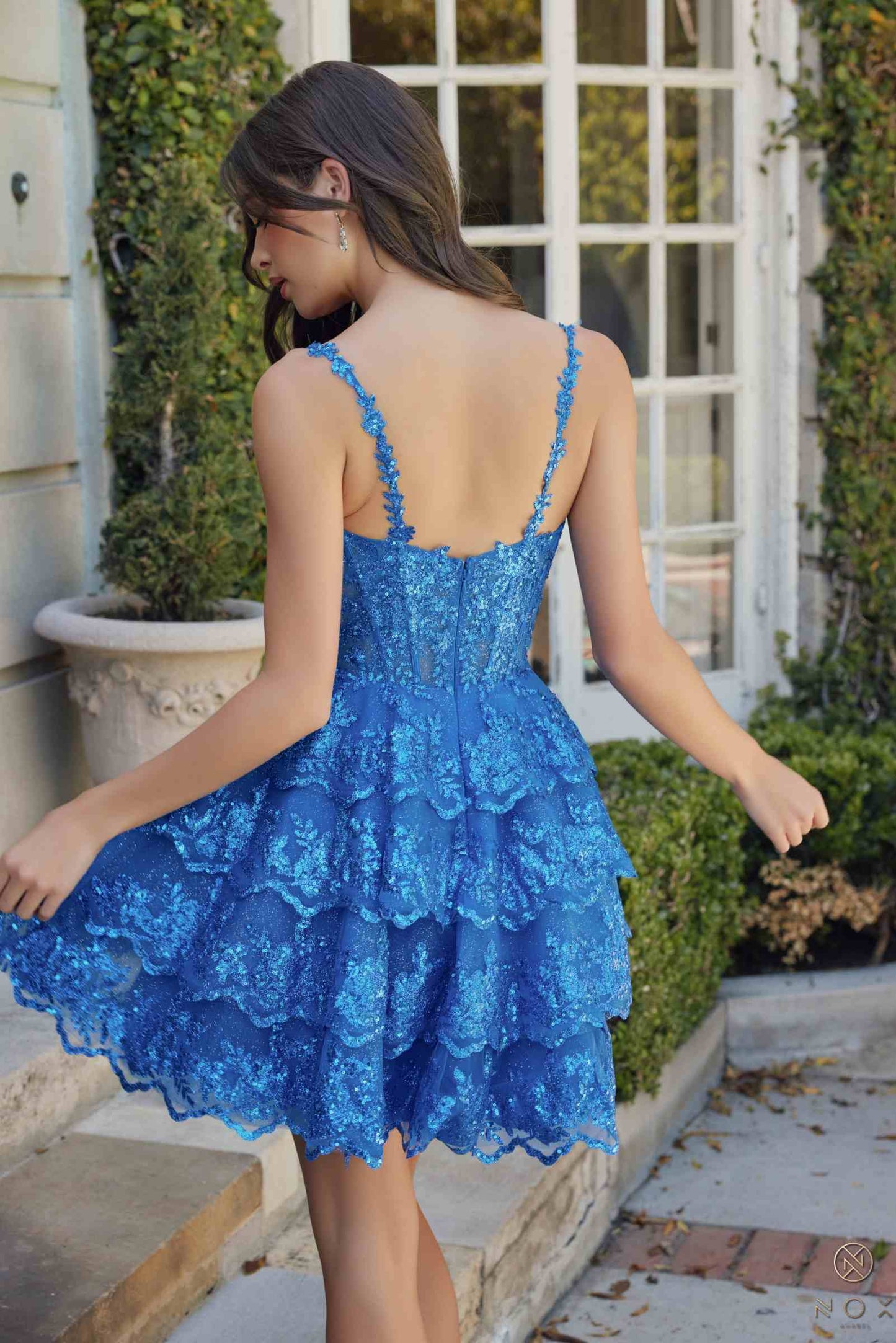 LIQUIDACIÓN - Vestido corto evasé con apliques de Nox Anabel E914 en oro rosa (Talla 6, 12)