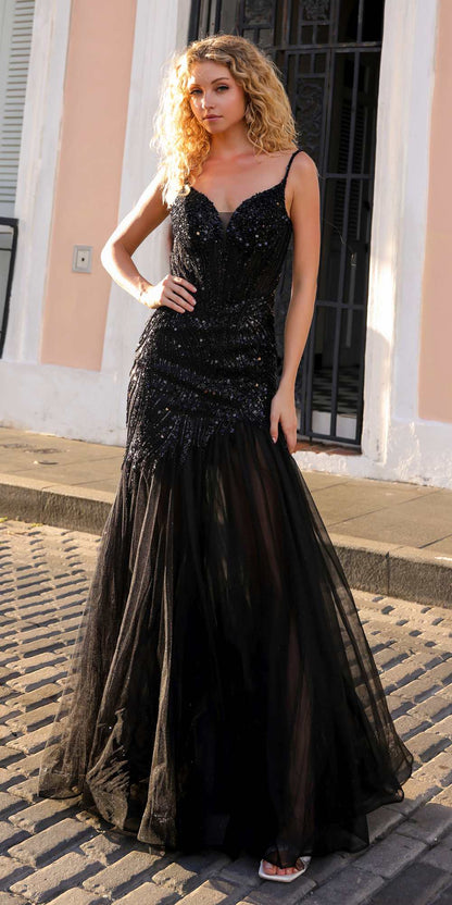 Vestido largo de fiesta sin mangas de tul con escote corazón y corte sirena, modelo Anabel F1467 de Nox