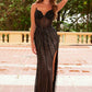 Vestido de noche Nox Anabel F1569 con diseño totalmente rebordado y sin tirantes