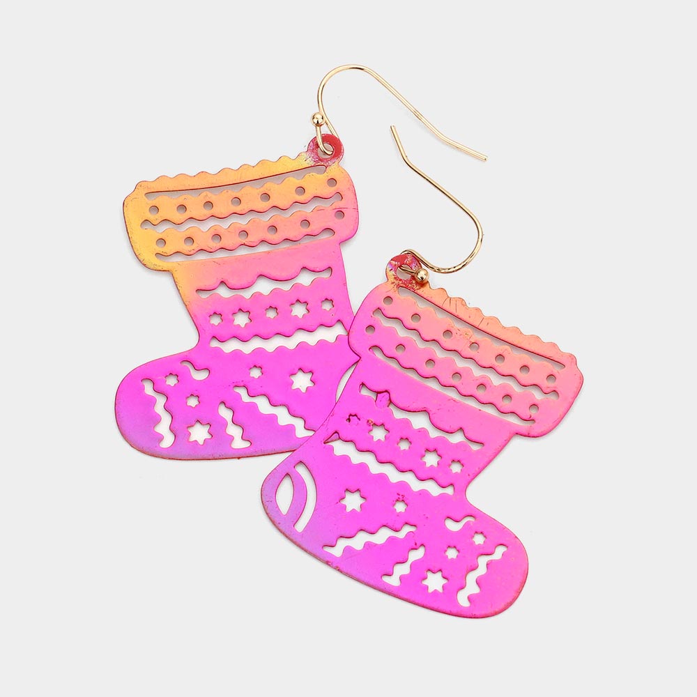 Aretes Colgantes de Metal Recortados con Diseño de Calcetines Navideños